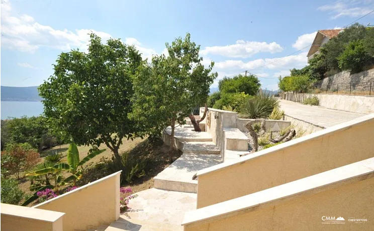 Breathtaking Villa with big pool and yard for sale in Tivat